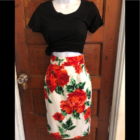 Pinup Couture Dresses & Skirts - Pinup Couture Red Roses Pencil Skirt